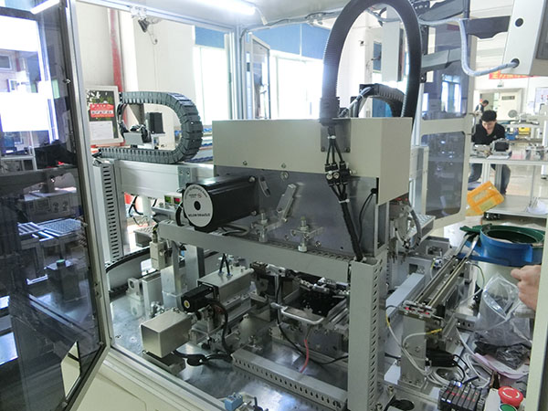 深圳全自動點膠機(jī)