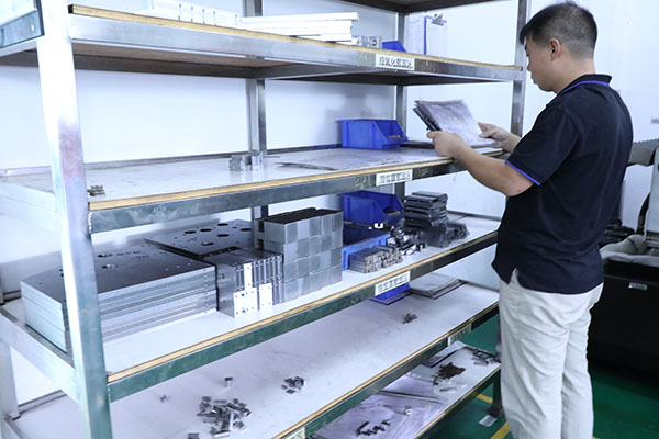 多角度自動點膠機質檢