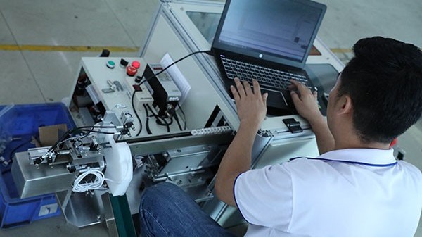 自動灌膠機(jī)