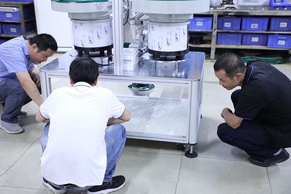 深圳熱熔膠自動視覺點膠機廠家