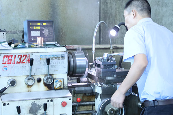 深圳點(diǎn)膠機(jī)哪個品牌好