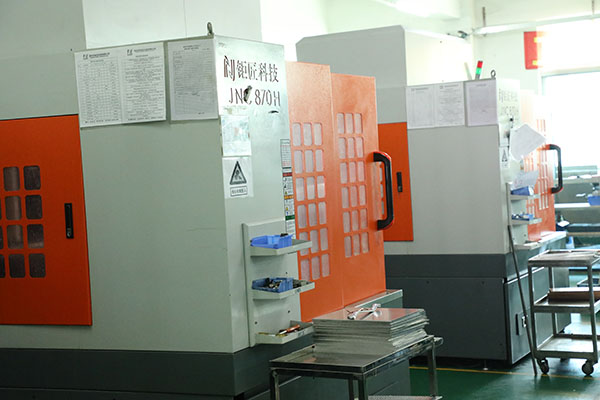 全自動點(diǎn)膠機(jī)公司精雕機(jī)