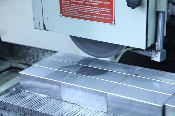 自動點(diǎn)膠機(jī)價(jià)格多少錢