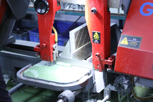 噴射點膠機(jī)廠家